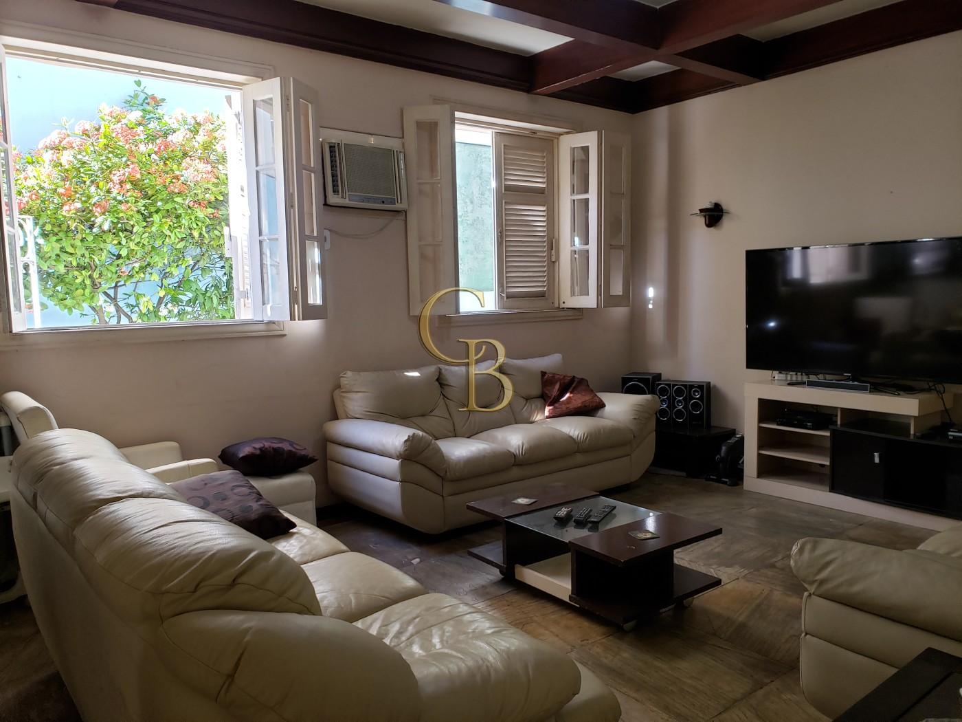CASA LARANJEIRAS VENDA