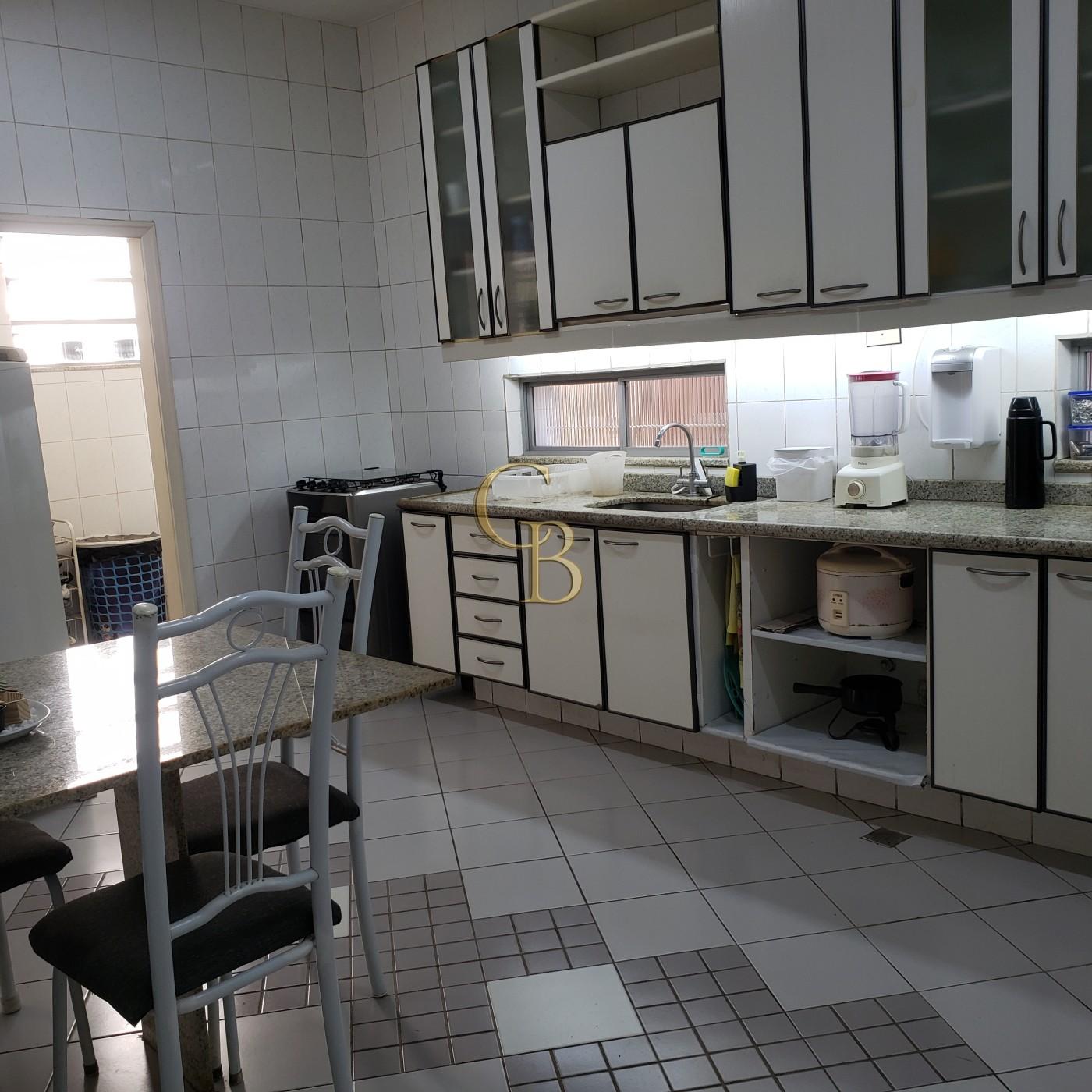 CASA LARANJEIRAS VENDA