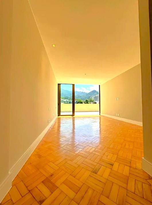 COBERTURA LINEAR LEBLON VENDA