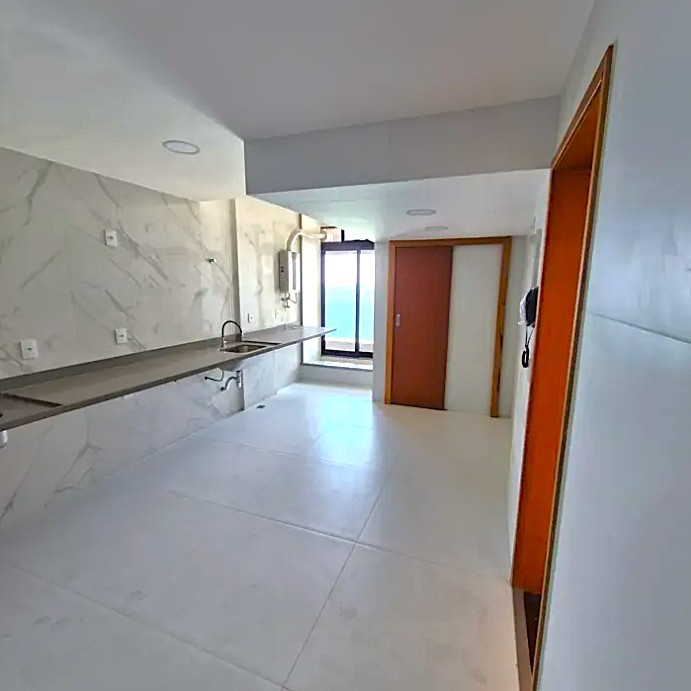 APARTAMENTO AV. LÚCIO COSTA VENDA