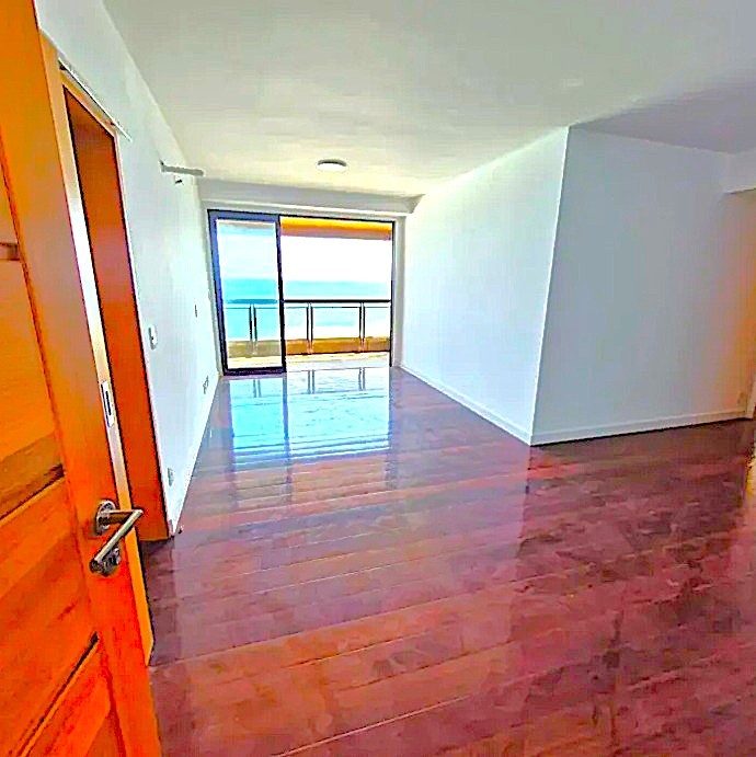 APARTAMENTO AV. LÚCIO COSTA VENDA