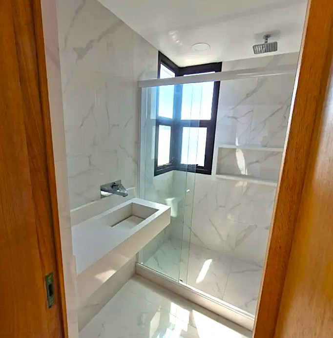 APARTAMENTO AV. LÚCIO COSTA VENDA