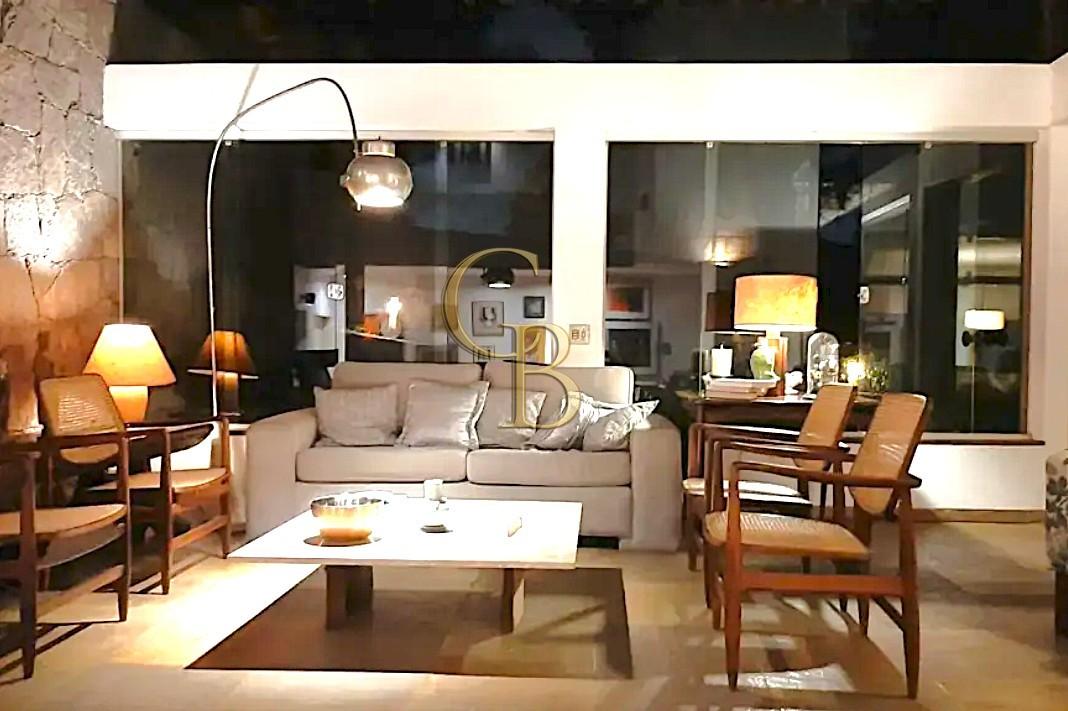 Casa à venda no Itanhangá: 3 Qts, 6 Vagas e 5 min do Metrô